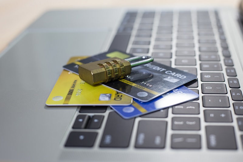 Target cybercrime to credit Cards\.